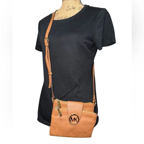 Michael Kors Fulton Crossbody Bag Cognac Pebbled Leather - Picture 10 of 10